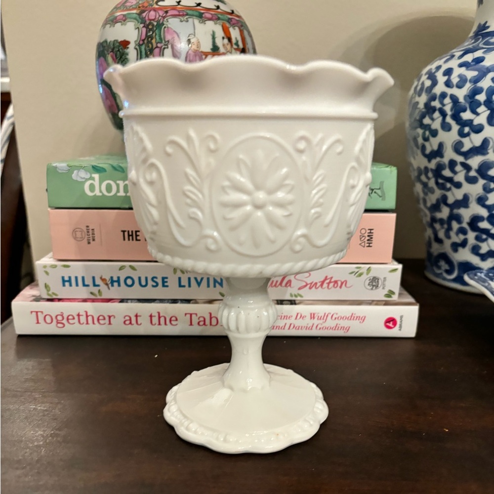 Vintage White Milk Glass Pedestal Compote Floral Scalloped Ruffle - Picture 3 of 4